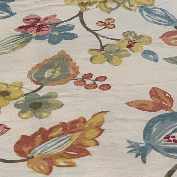 Queen Size Duvet Cover with Shams and Body Pillow Case Cover - Picture 2 of 13